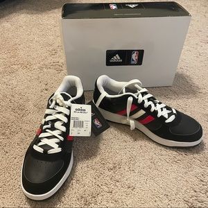 NIB Adidas BTB Low NBA Ultra P size 12